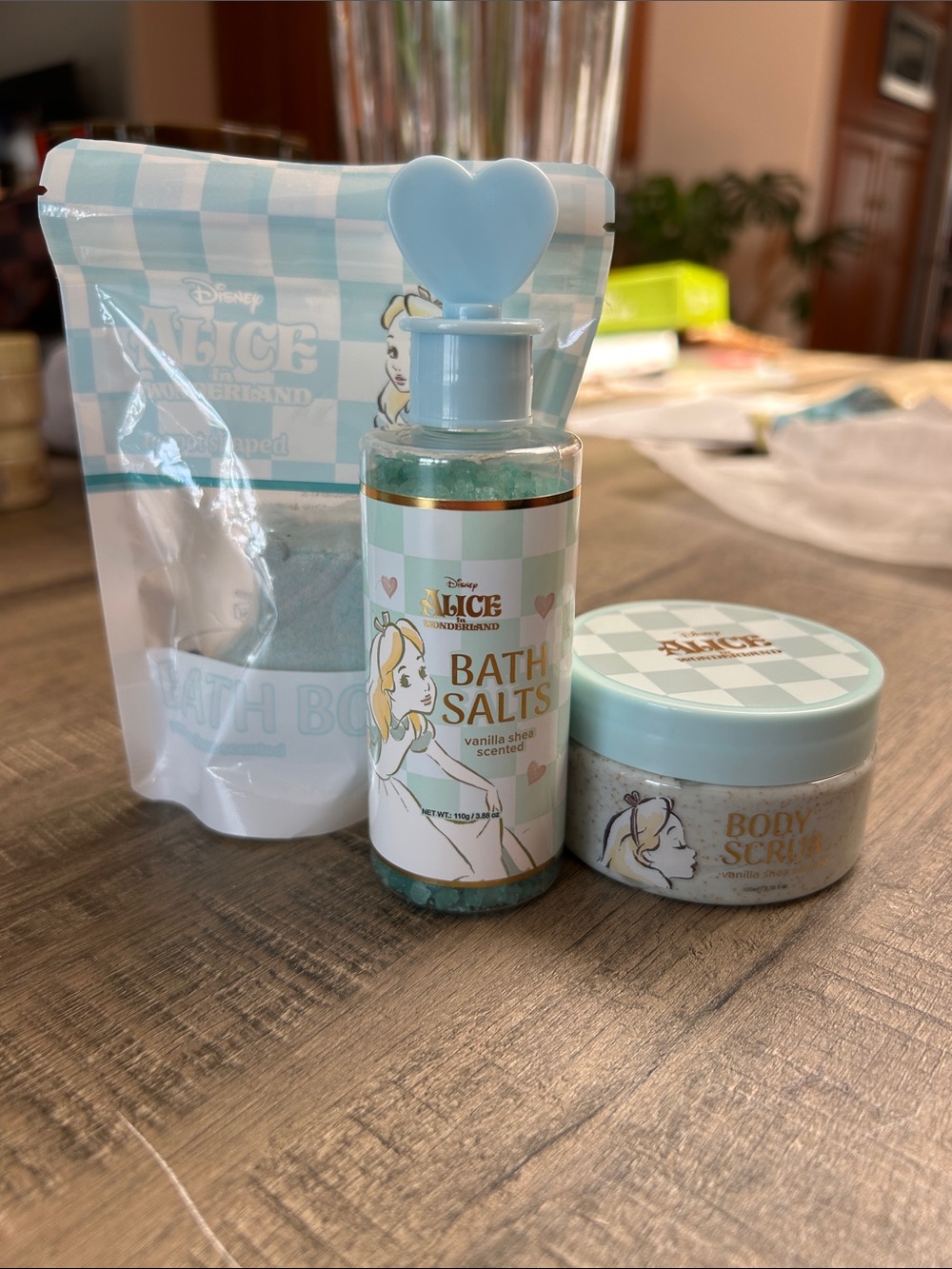 Disney Alice in Wonderland Vanilla Shea Bath Salt & Body Scrub Set - Light Blue